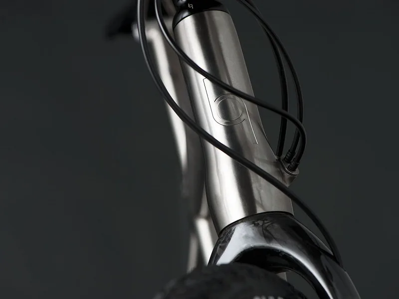 J.GUILLEM ATALAYA GRAVEL, UNA BICICLETA DE TITANIO PARA AFRONTAR CUALQUIER TERRENO