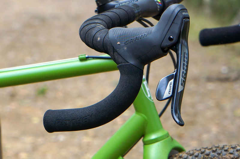 Siete pasos para instalar la cinta del manillar en tu bicicleta de ruta