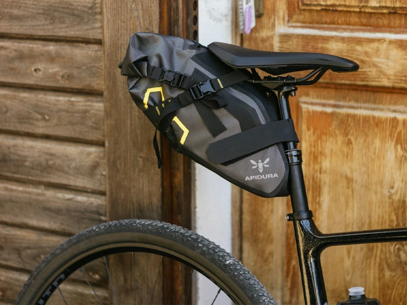 bolsa de sillin bikepacking apidura